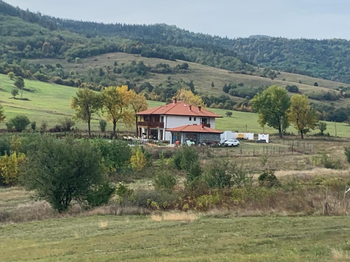 Vŭrbovo Torlashka Sreshta Guest House المظهر الخارجي الصورة